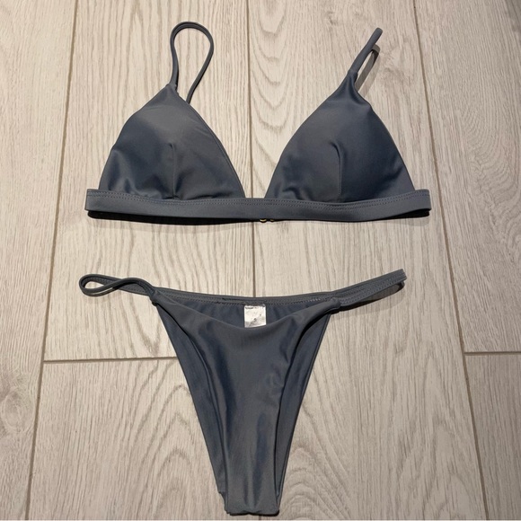 ROMWE silvery blue cheeky bikini set - Picture 1 of 6